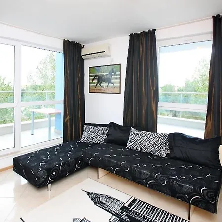 Апартаменты Sofia In Sunny